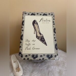EMILY ADAMS ARDEN Vintage Shoe Salon Box NY Park Avenue Design LNWOT +++